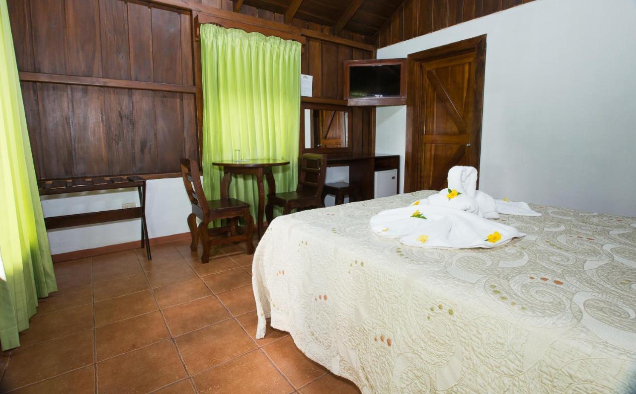 Hotel Arenal Montechiari La Fortuna Esterno foto